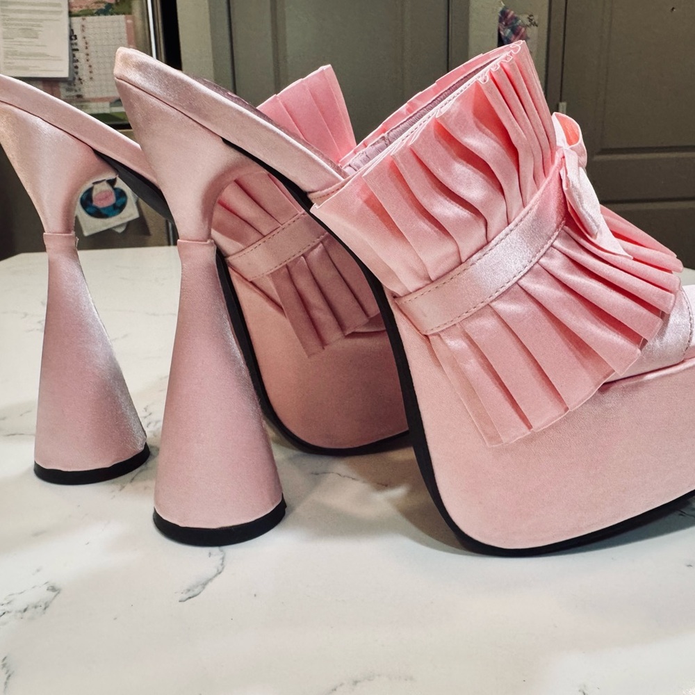 Sugar Thrillz Brand New Pink Platforms with Chunky Heel - Picture 5 of 15
